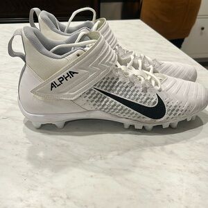 Nike Alpha Menace Pro 2